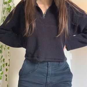 Black American Eagle sherpa top